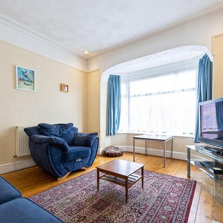 Guestready - Enchanting Life In Gorse Hill Manchester Exteriér fotografie