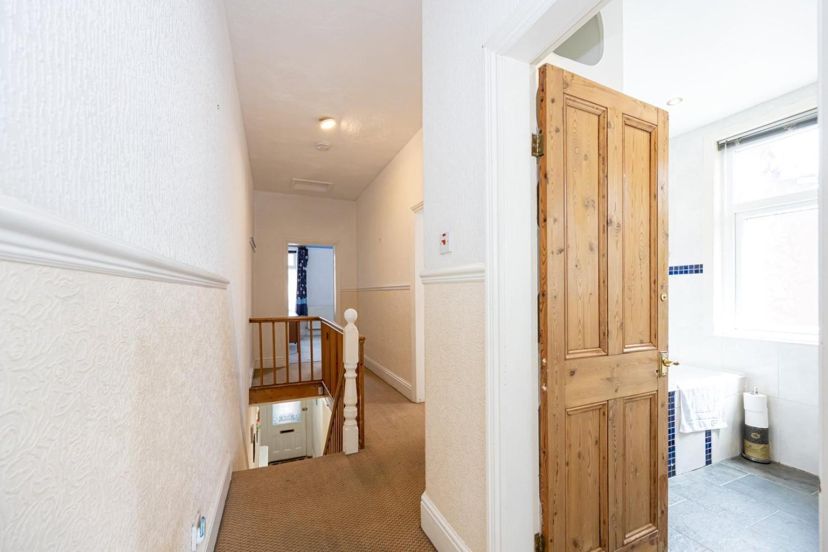 Guestready - Enchanting Life In Gorse Hill Manchester Exteriér fotografie