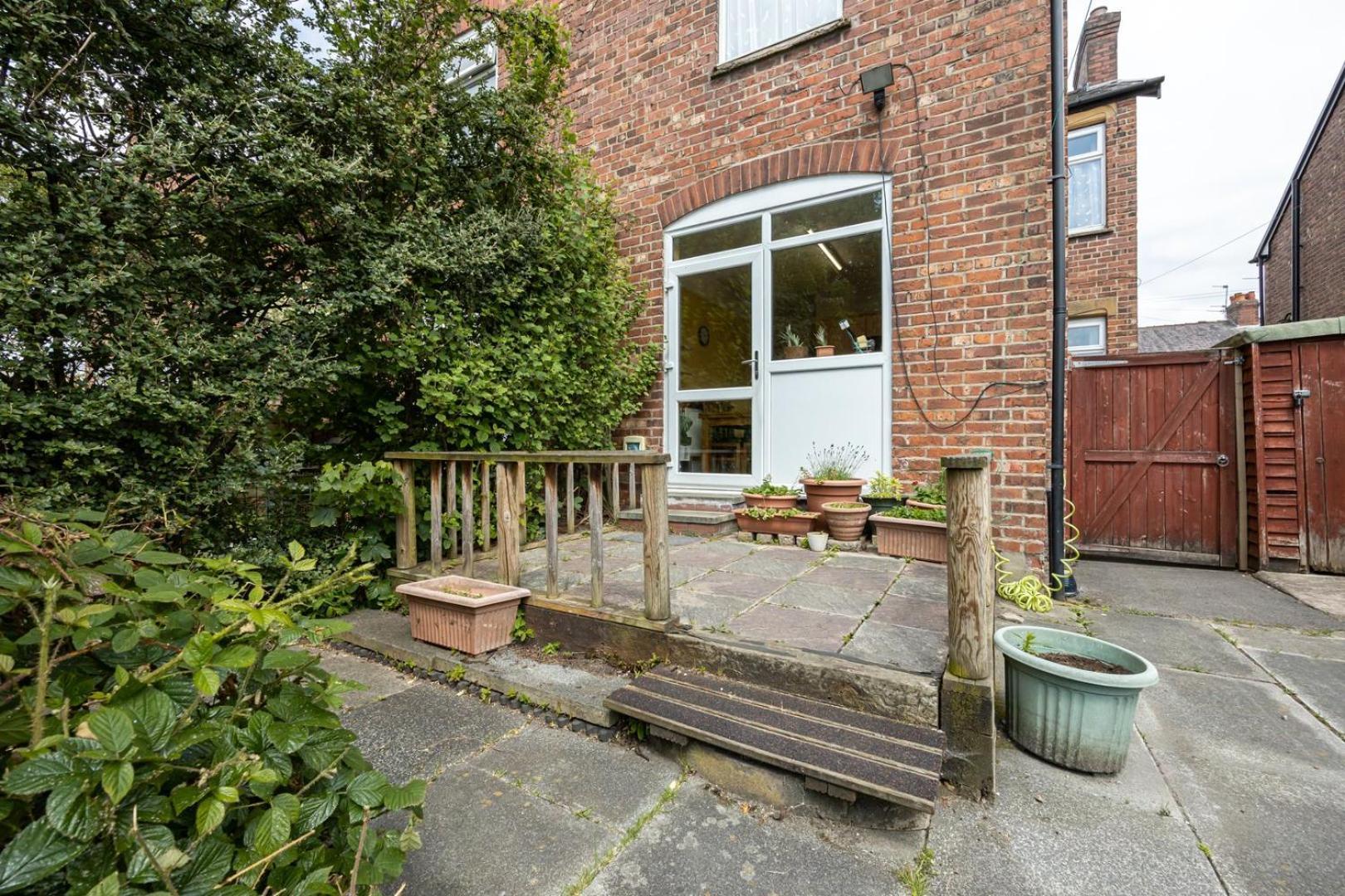 Guestready - Enchanting Life In Gorse Hill Manchester Exteriér fotografie